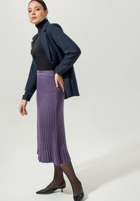 Юбка-плиссе на резинке ниже колена