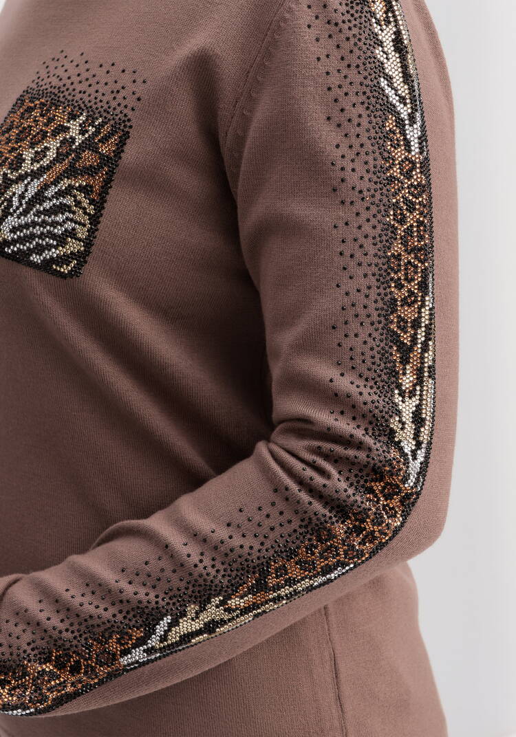 Джемпер с лампасами и карманом из страз шир.  750, рис. 6