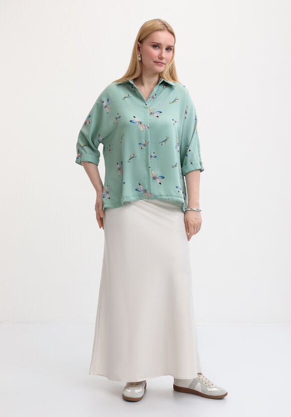 Блузка с принтом стрекозы шир.  580, рис. 7