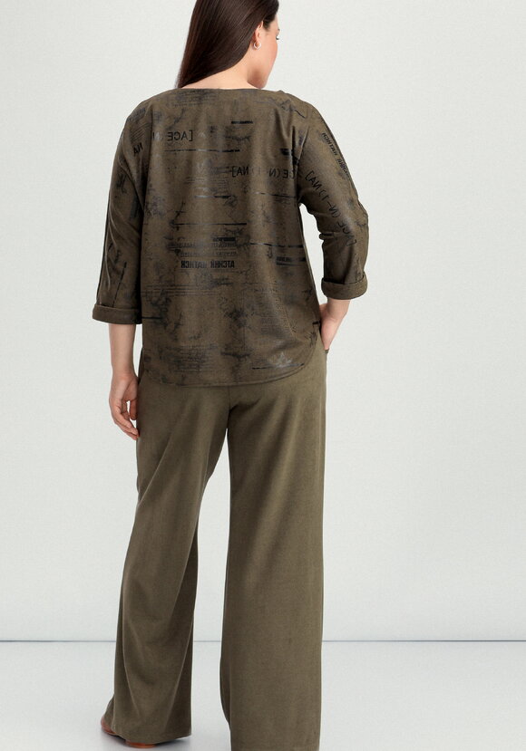 Костюм свободного кроя шир.  580, рис. 31