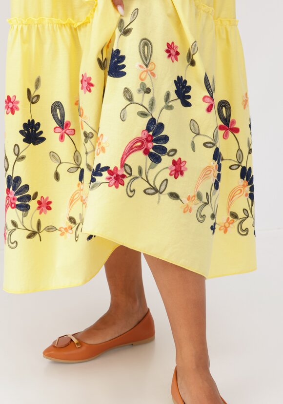 Платье ярусное с цветочной вышивкой шир.  580, рис. 30