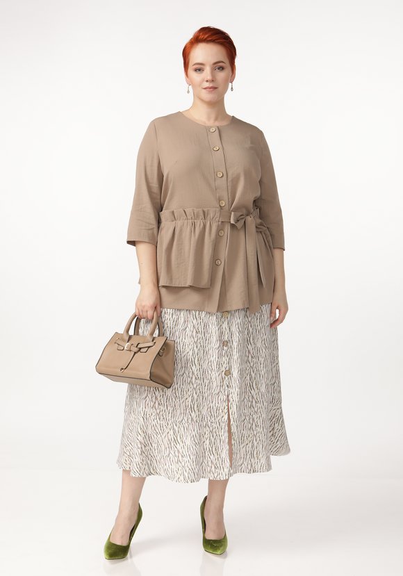 Жакет на пуговицах и декоративным поясом шир.  580, рис. 8