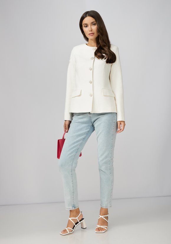 Жакет с вышивкой на рукаве шир.  580, рис. 10