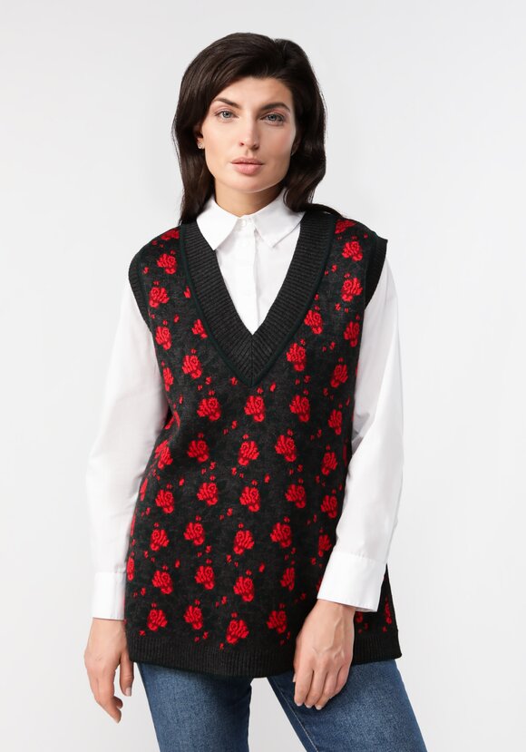 Жилет женский с цветочным рисунком шир.  580, рис. 34