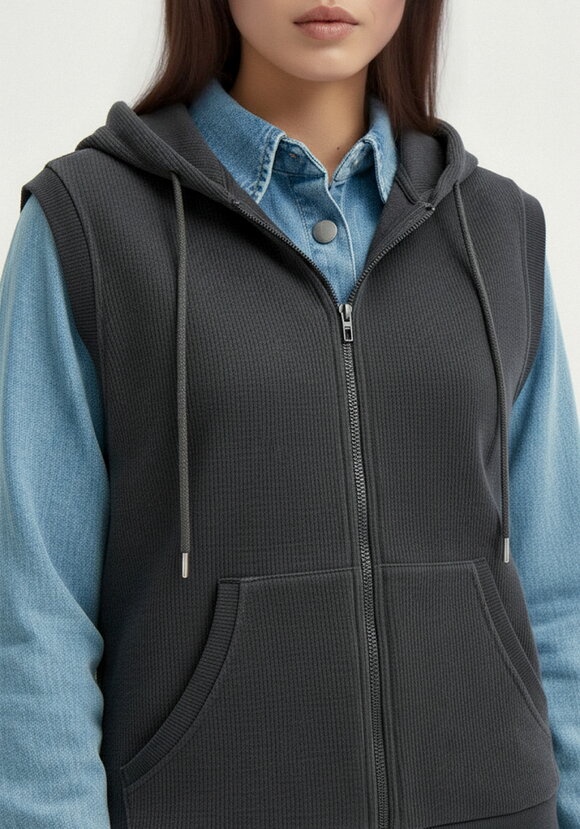 Жилет из микровельвета с начёсом шир.  580, рис. 21