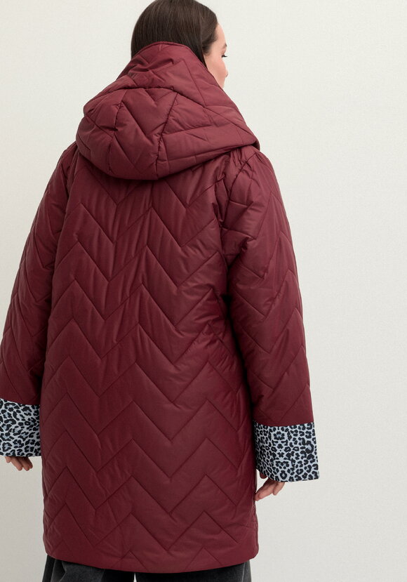 Куртка стеганая с анималистичным принтом шир.  580, рис. 3