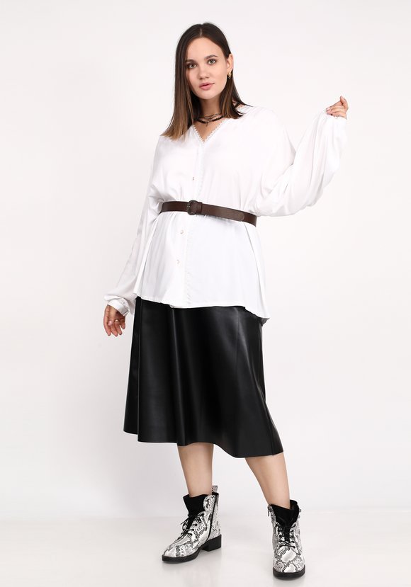 Блуза с V-образным вырезом и кружевом шир.  580, рис. 3