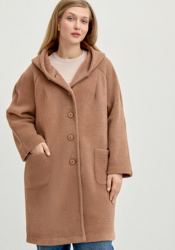 Жакет пушистый с капюшоном на пуговицах шир.  580, рис. 22