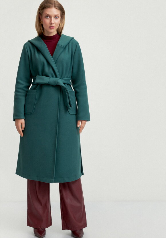 Пальто удлиненное на запах с разрезами шир.  580, рис. 43