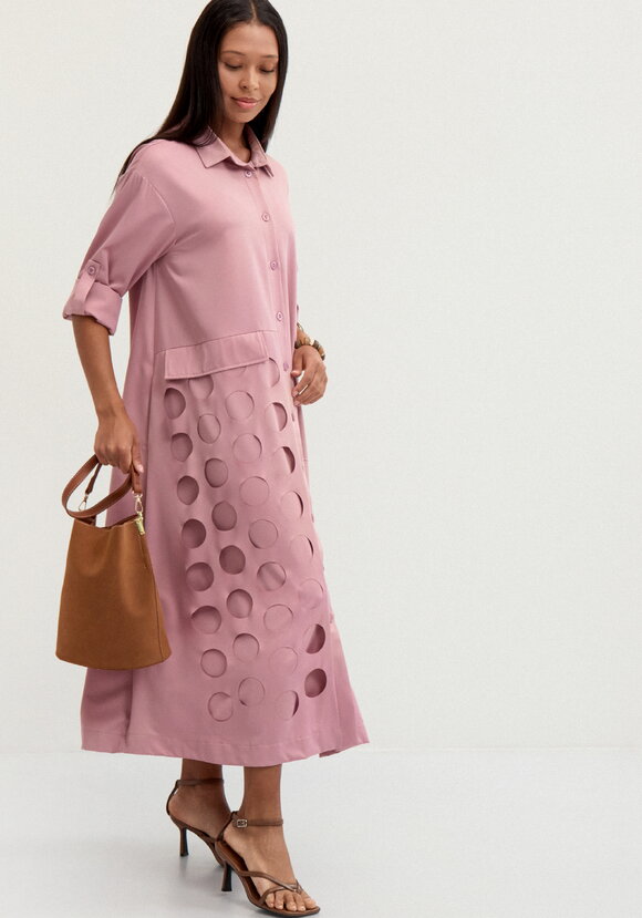 Платье А-силуэта с перфорацией шир.  580, рис. 31