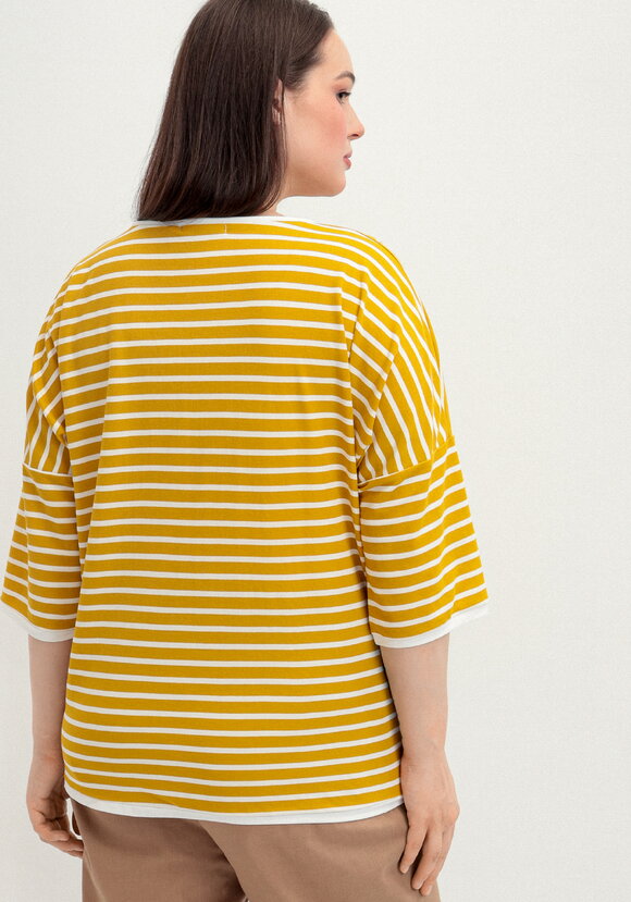 Блуза с декором из страз и рукавом 3/4 шир.  580, рис. 28