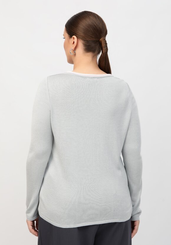 Джемпер с контрастной окантовкой горловины шир.  580, рис. 9