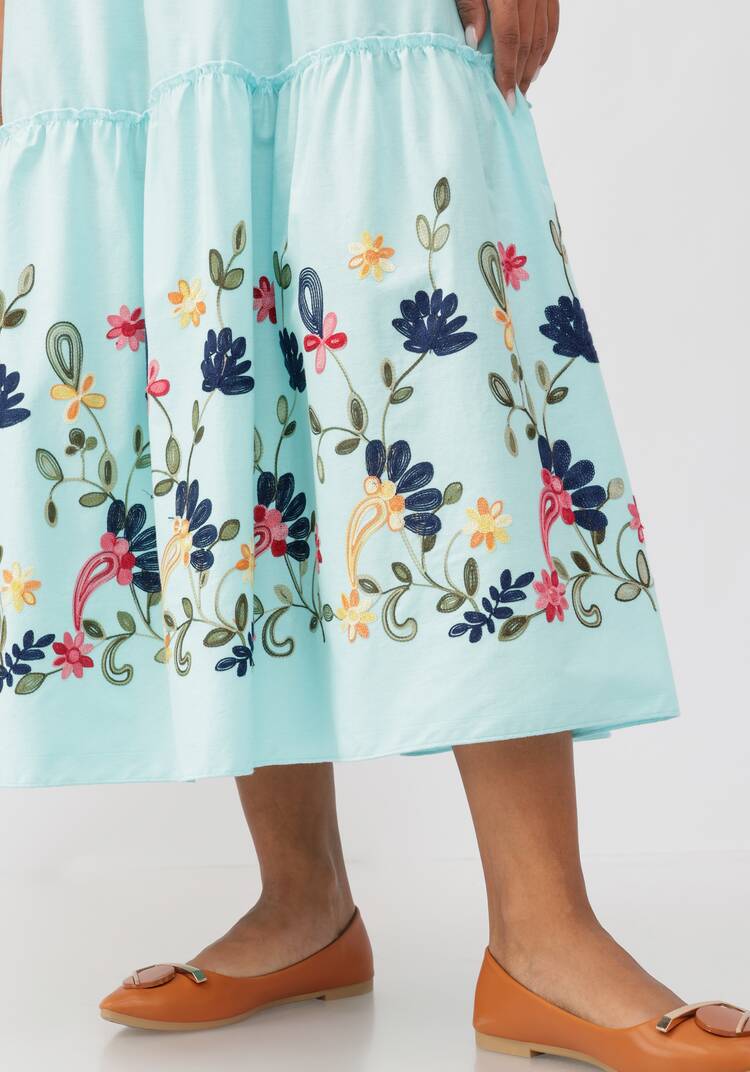 Платье ярусное с цветочной вышивкой шир.  750, рис. 35