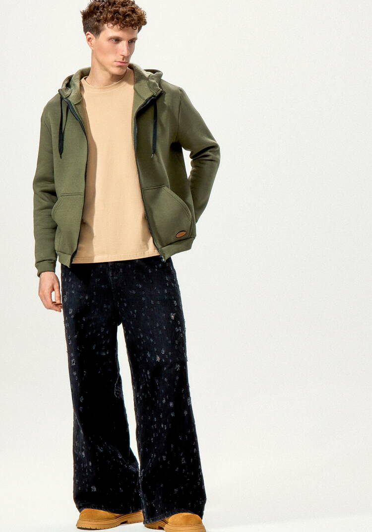 Толстовка с декоративной нашивкой на кармане шир.  750, рис. 17