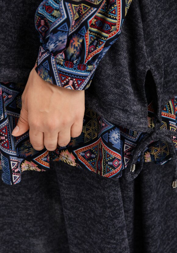 Жилет А-силуэта с кулиской по низу шир.  580, рис. 22