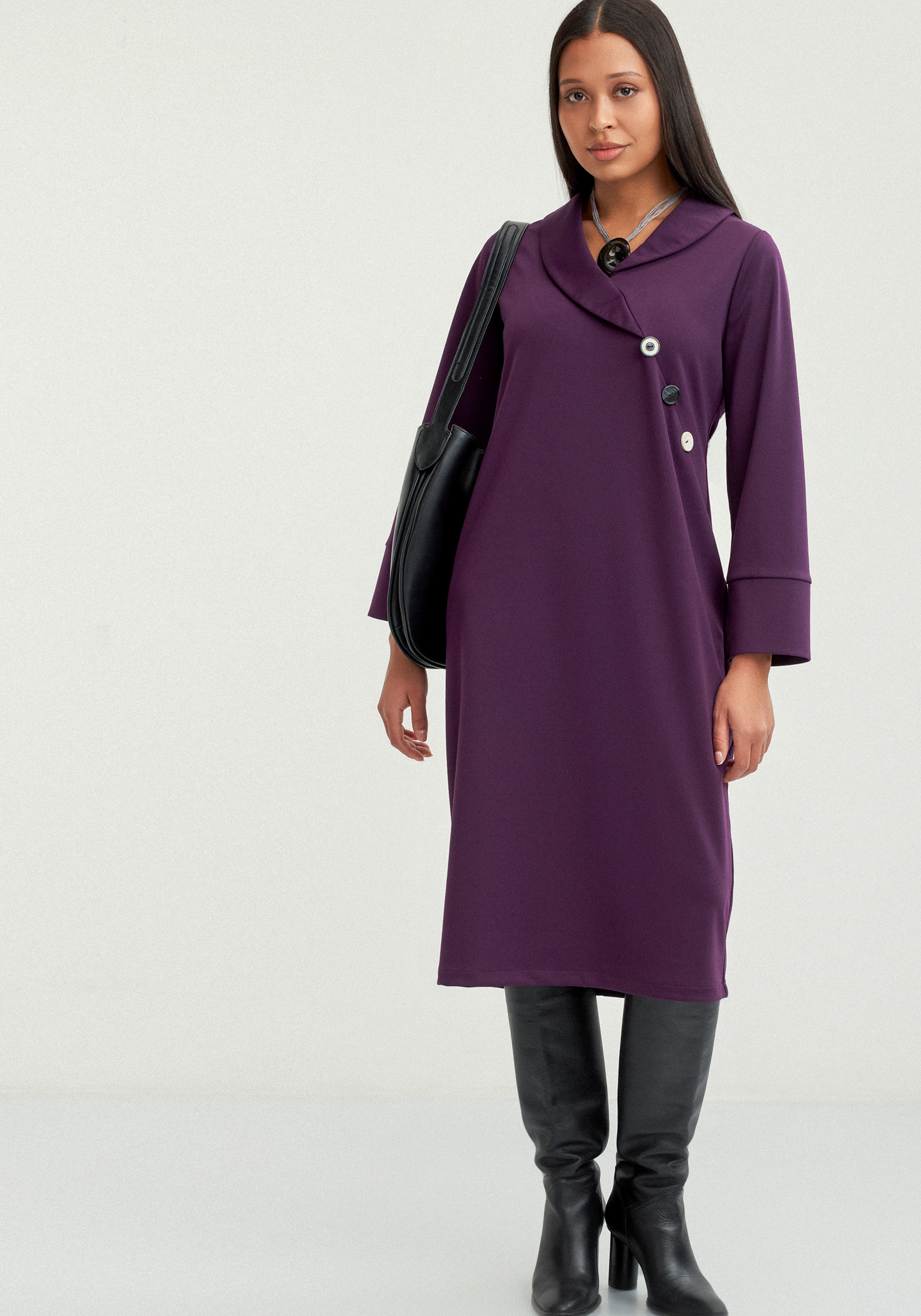 Платье с декоративными пугoвицами 4499₽