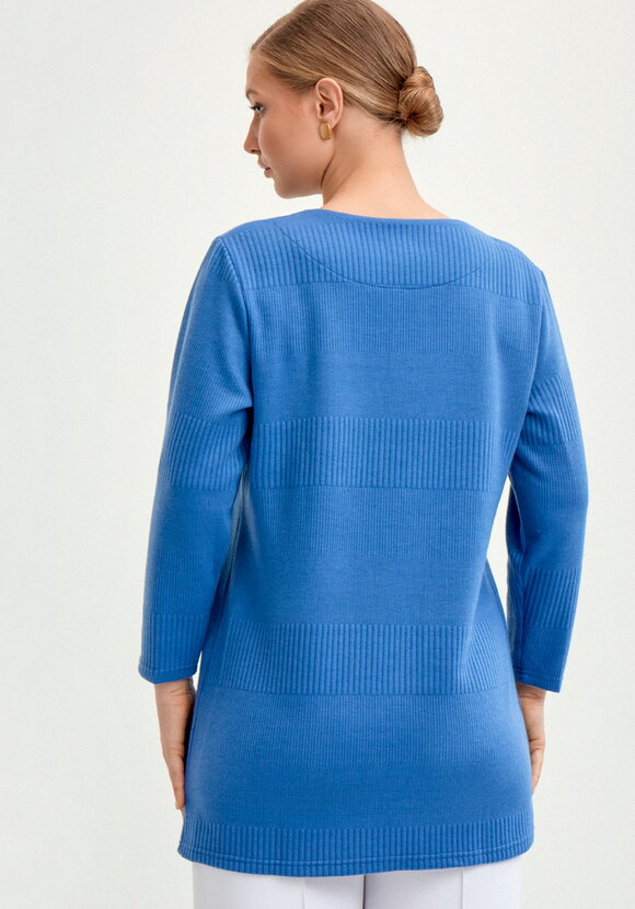 Блуза из трикотажа с кокеткой-впереди шир.  580, рис. 11