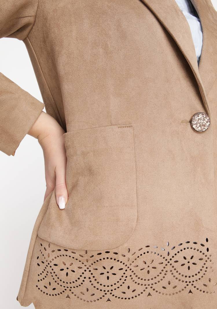 Жакет женский из эко-замши с перфорацией шир.  750, рис. 3