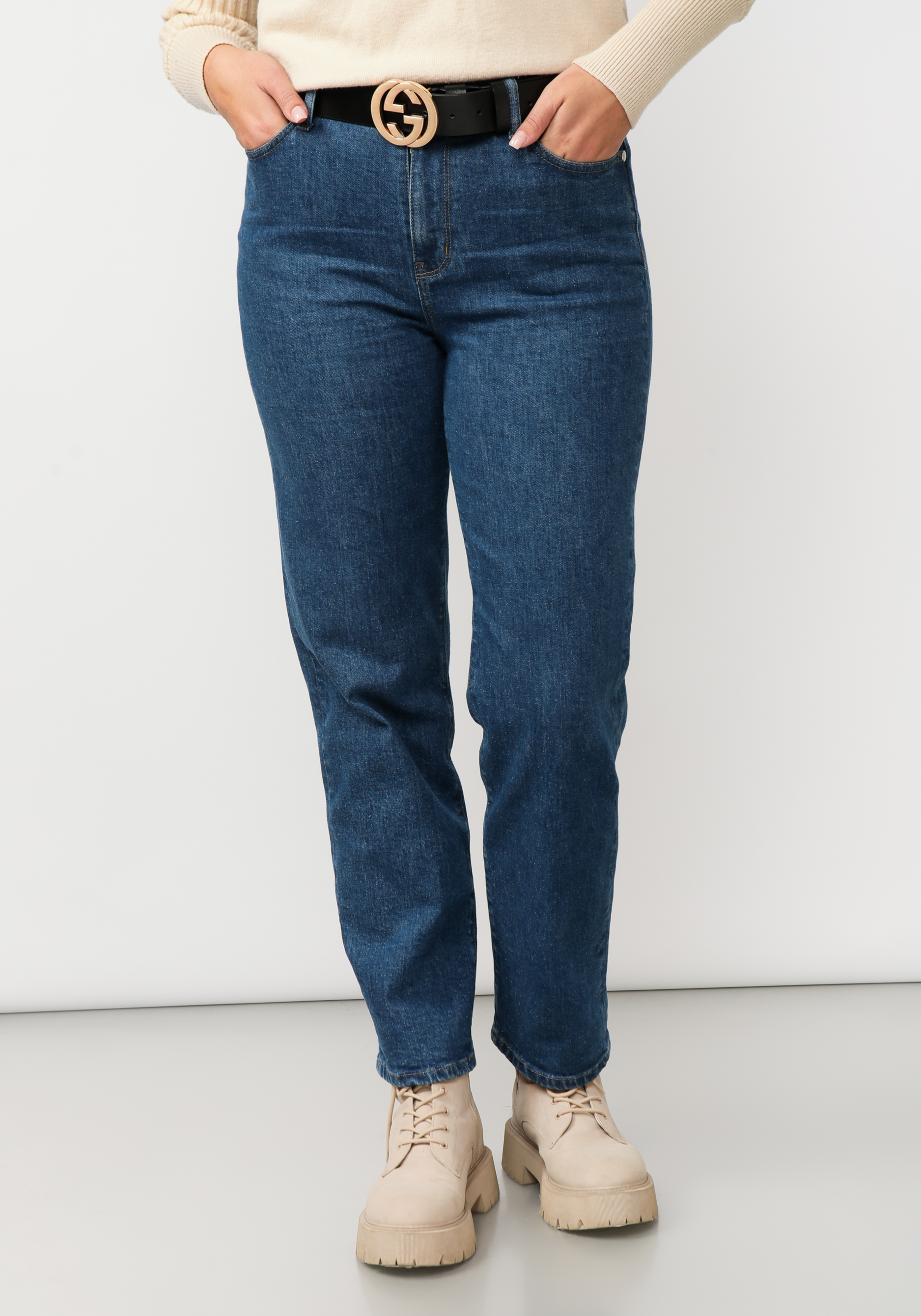 Джинсы прямого кроя с вышивкой на кармане жен джинсы арт 12 0086 голубой р 25