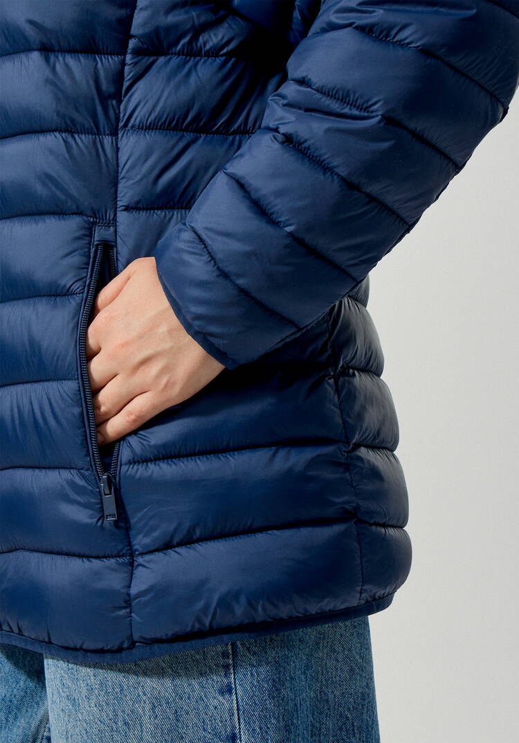 Куртка легкая стеганая с капюшоном шир.  750, рис. 15