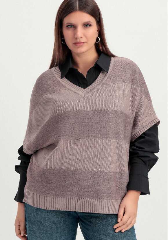 Жилет с V-образным вырезом свободного кроя шир.  580, рис. 23