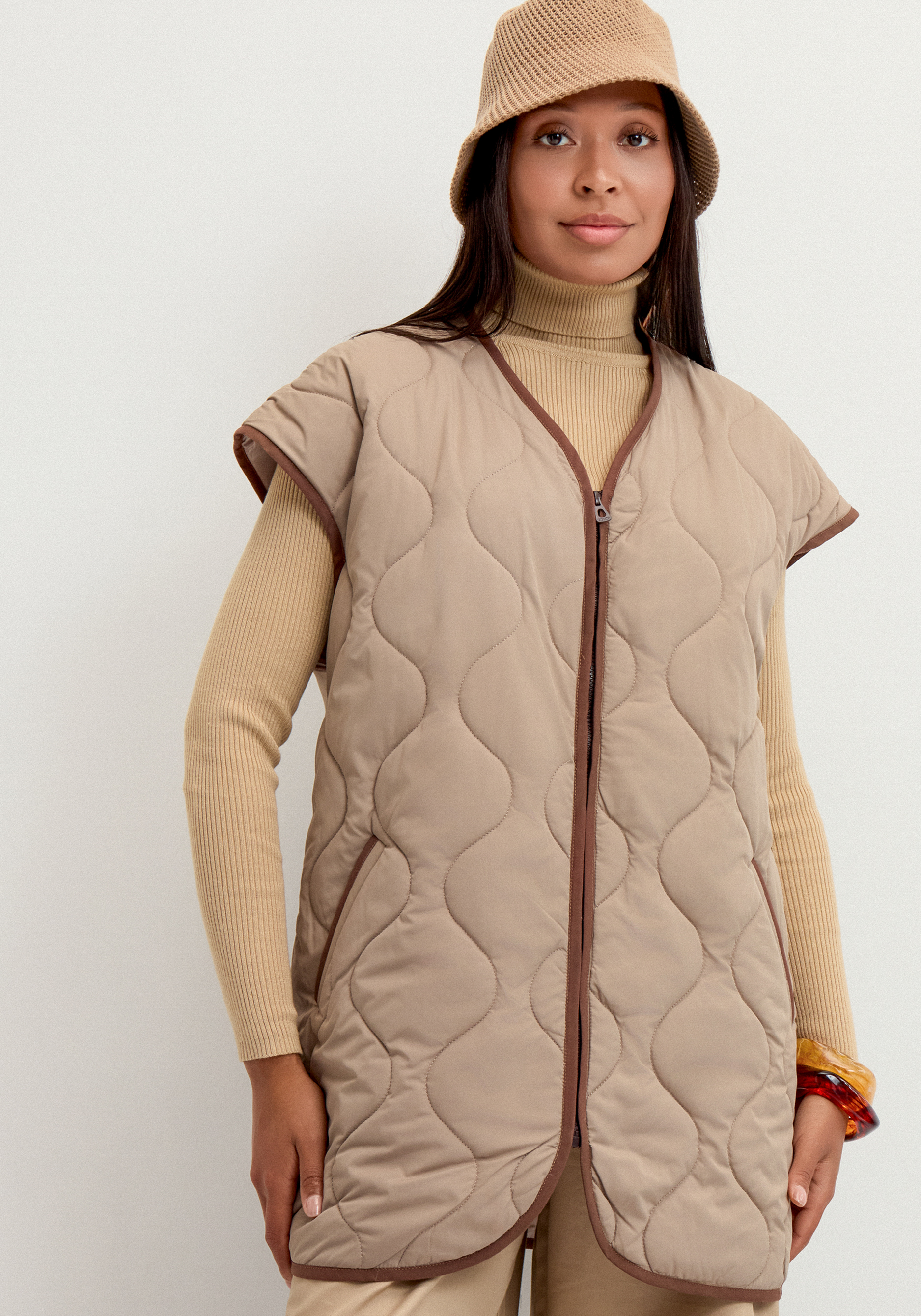

Жилет удлиненный на молнии, Бежевый