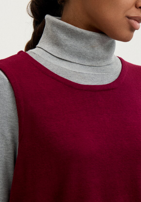 Жилет на кулиске по низу шир.  580, рис. 12