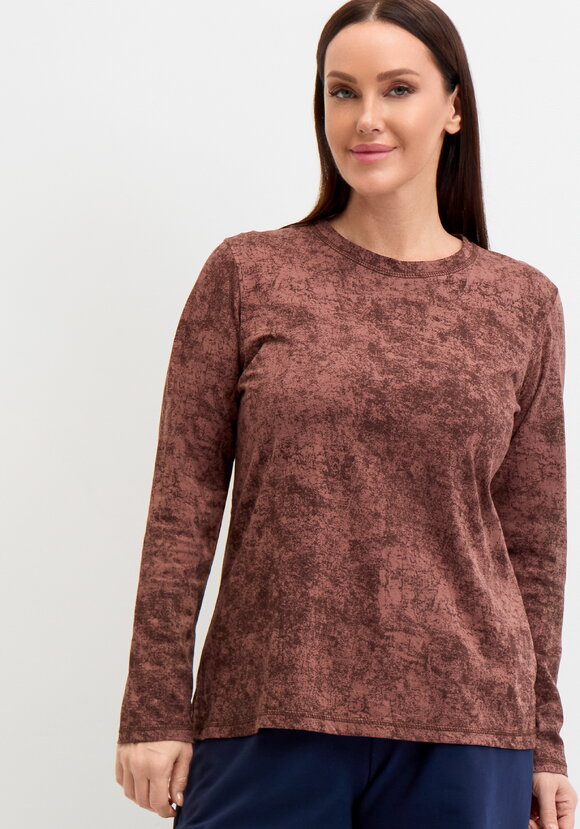 Лонгслив с принтом на горловине спинки шир.  580, рис. 19