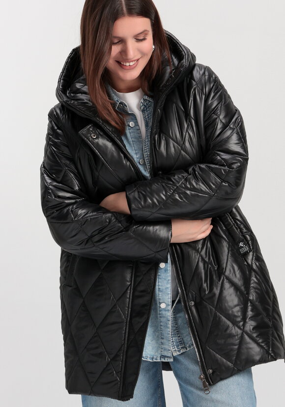 Куртка на молнии со стежкой ромбами шир.  580, рис. 12