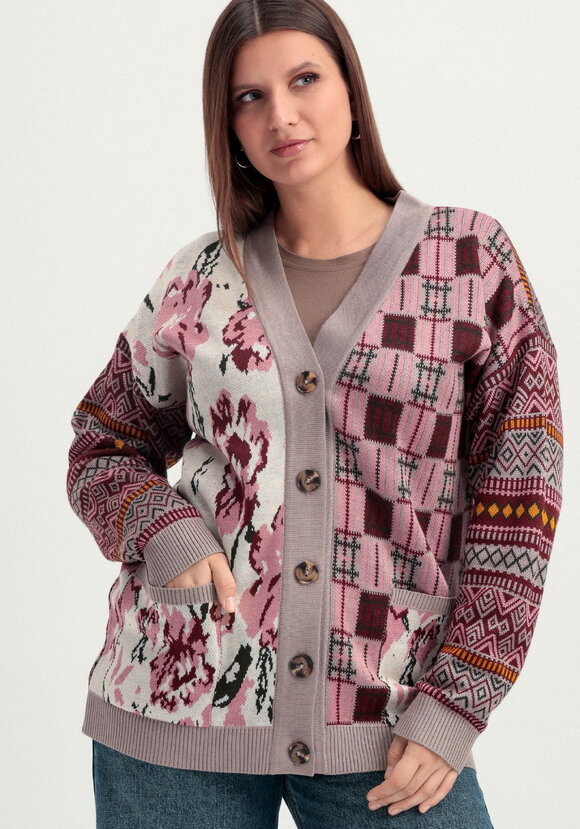 Кардиган жаккардовый с рисунком на пуговицах шир.  580, рис. 7