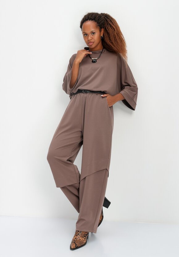 Брюки с отрезными линиями шир.  580, рис. 2