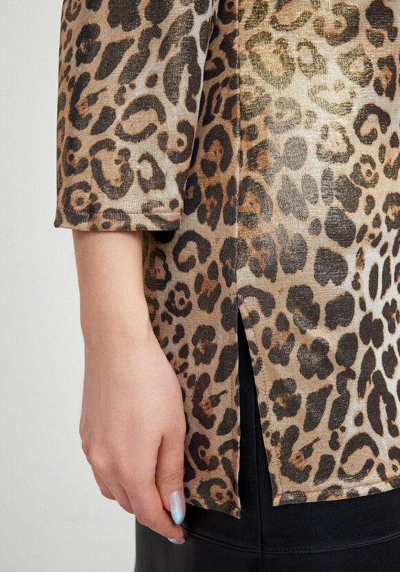 Блуза из ткани с голографическим принтом шир.  580, рис. 6