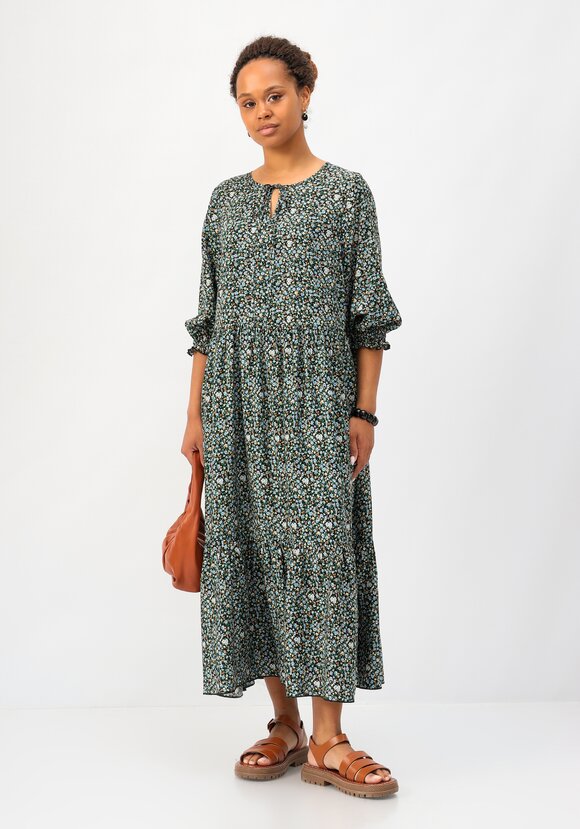 Платье с ярусами из штапеля шир.  580, рис. 9