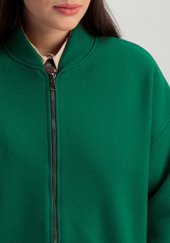 Бомбер свободного кроя на молнии шир.  580, рис. 32