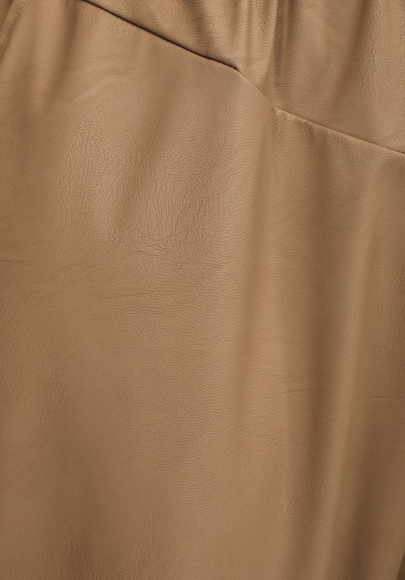 Брюки из экокожи на резинке шир.  580, рис. 5