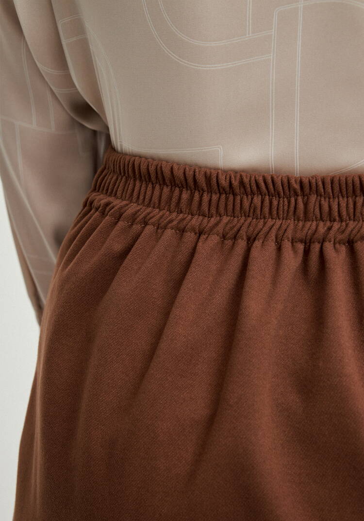 Юбка прямая с пряжкой шир.  750, рис. 6