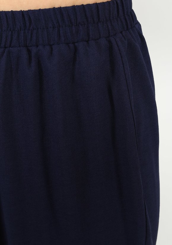 Костюм: брюки с жакетом и поясом шир.  580, рис. 7