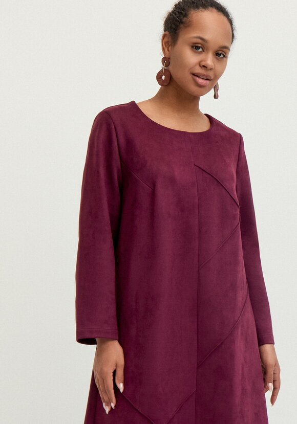 Платье из замши свободного кроя шир.  580, рис. 2