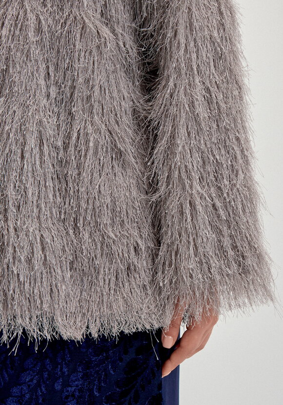 Жакет из ткани с блестящим ворсом шир.  580, рис. 14