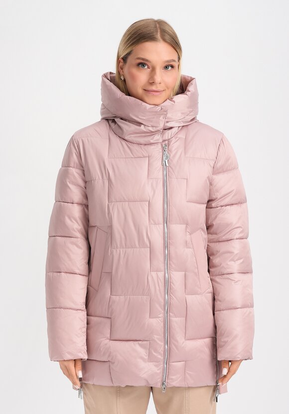 Куртка из мерцающей ткани с капюшоном шир.  580, рис. 20