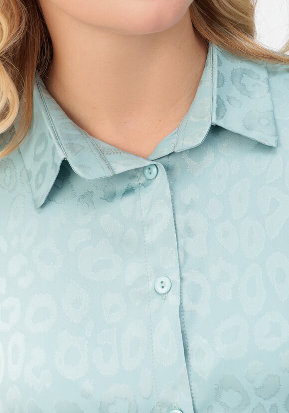 Рубашка атласная с анималистичным принтом шир.  580, рис. 19