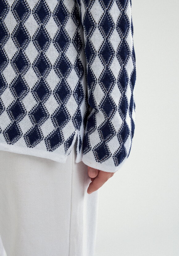 Джемпер структурной вязки с ажуром шир.  580, рис. 6