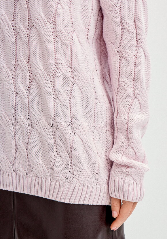 Джемпер с косами и воротником-поло шир.  580, рис. 28