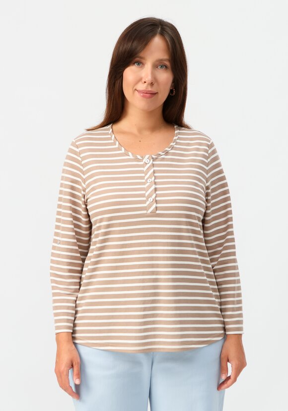 Лонгслив в полоску с патами на рукавах шир.  580, рис. 21