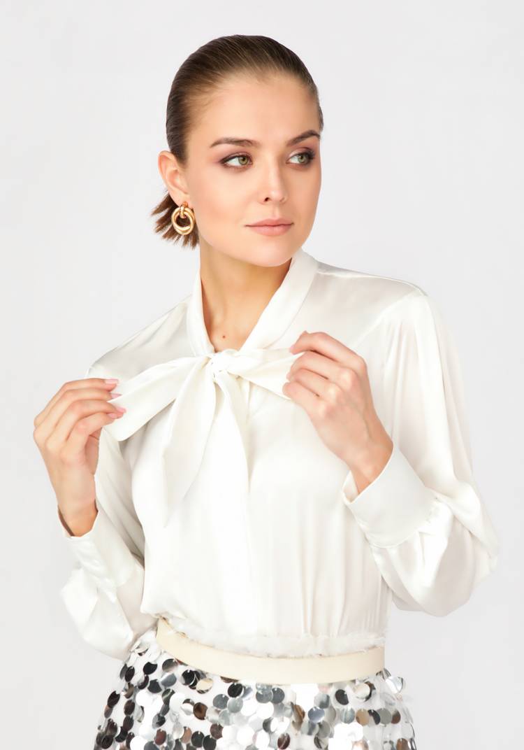 Блуза с декоративным бантом прямого силуэта шир.  750, рис. 6