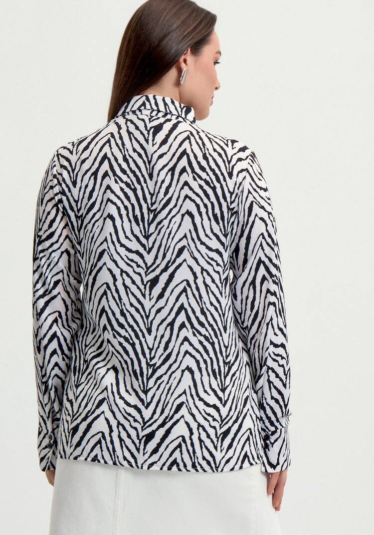 Блуза с анималистичным принтом на пуговицах шир.  750, рис. 11