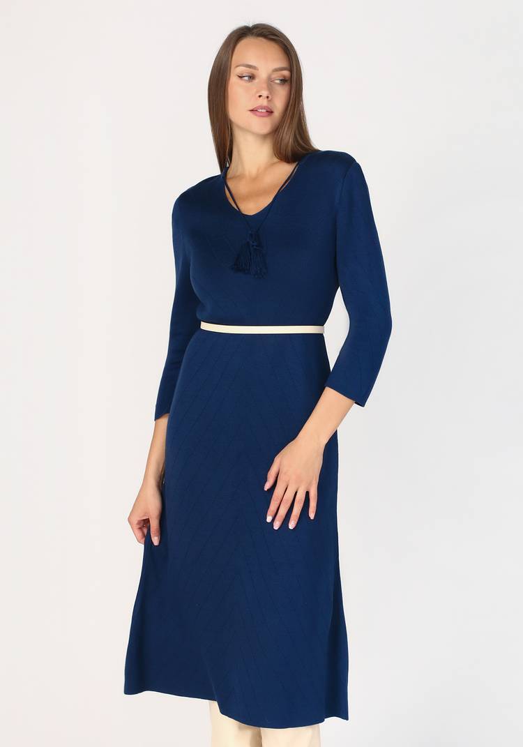 Платье с завязками по горловине шир.  750, рис. 7