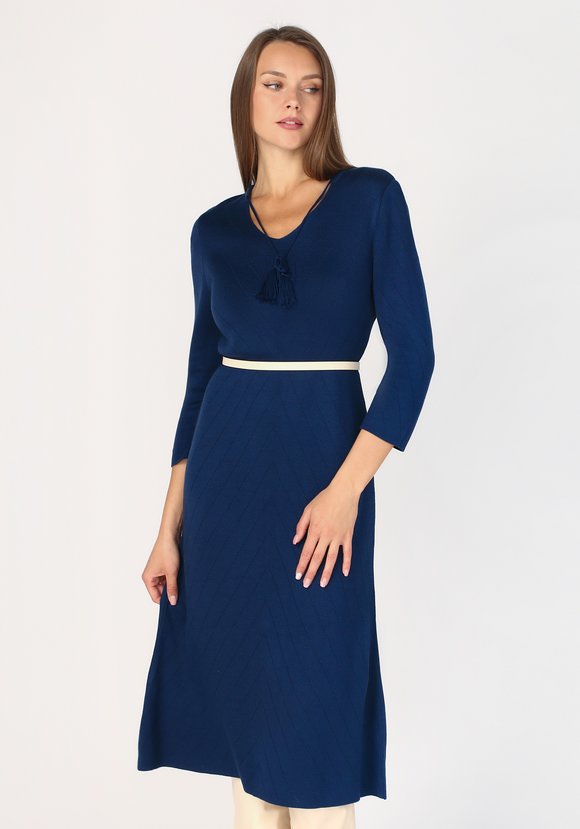 Платье с завязками по горловине шир.  580, рис. 7