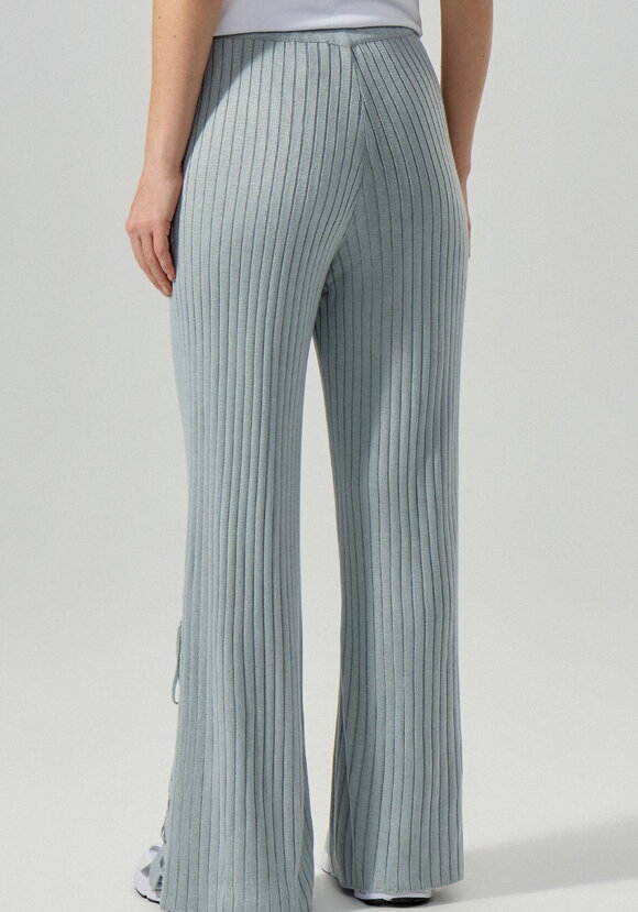 Брюки с эластичной резинкой шир.  580, рис. 10