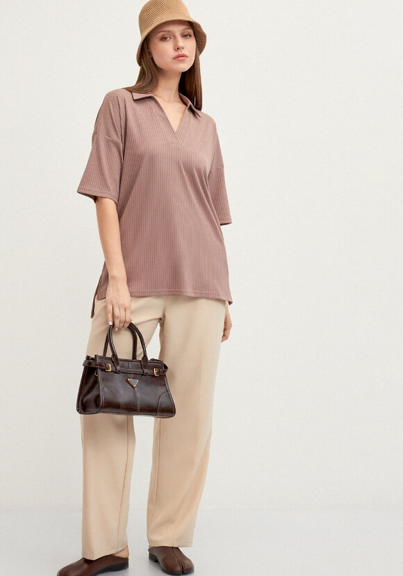 Поло с отложным воротником в рубчик шир.  580, рис. 40